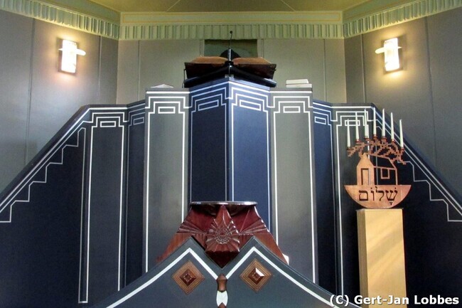 Kansel en doopvont
<br/>
Gert-Jan Lobbes, 2017